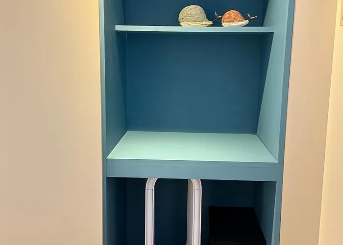 De Charme Avec Grande Terrasse - Proche